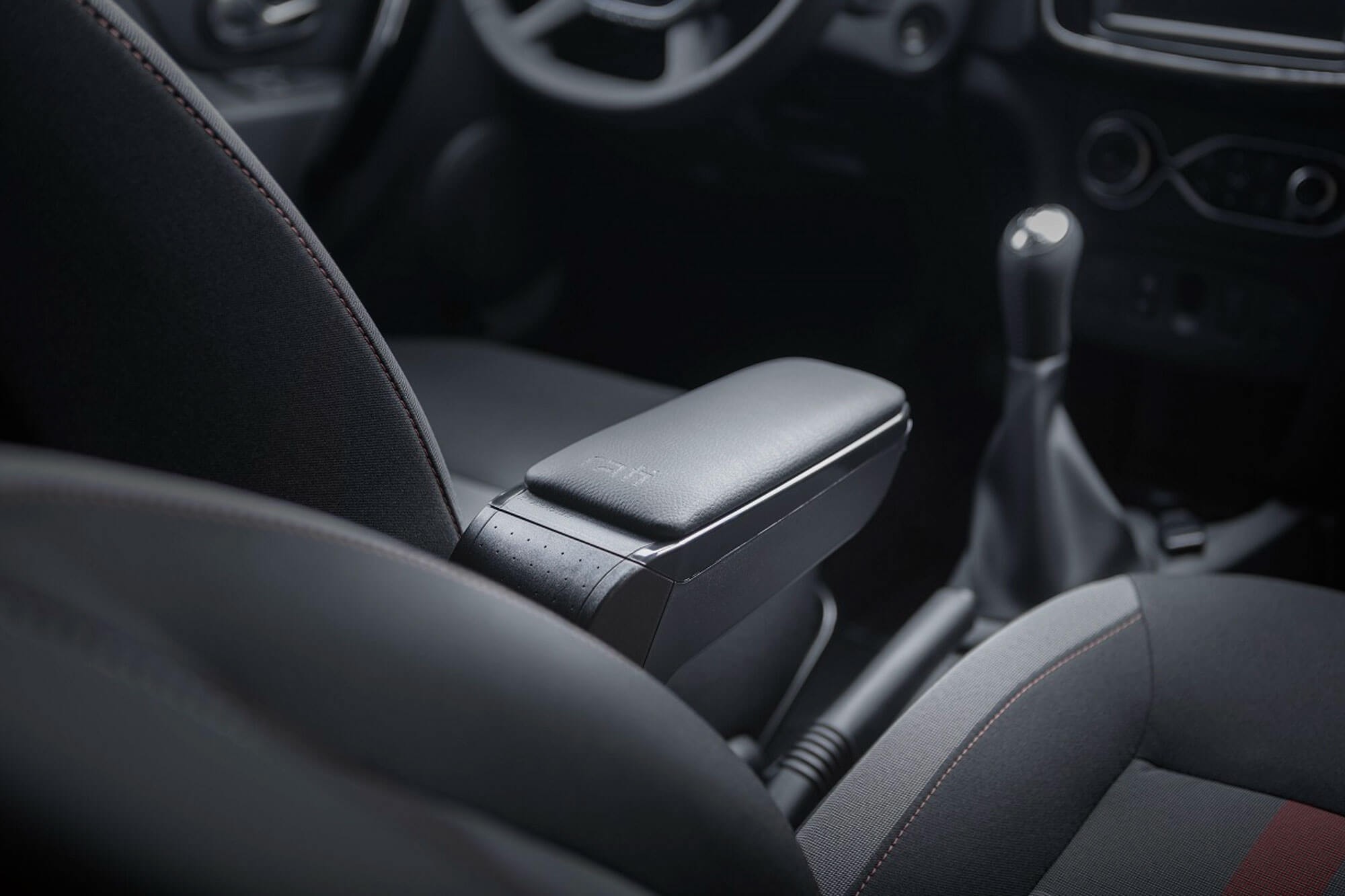 Подлакътник Rati модел Armster S с черна еко кожа за Honda Jazz 2016-2019