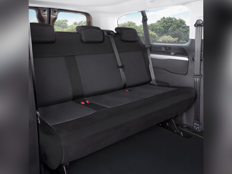 Тапицерия Kegel серия Tailor Made за цяла седалка на Peugeot Expert, Traveller, Citroen Jumpy, Spacetourer, Toyota Proace, Proace Verso след 2016 година, Opel Vivaro, Zafira Life след 2019 година, черна