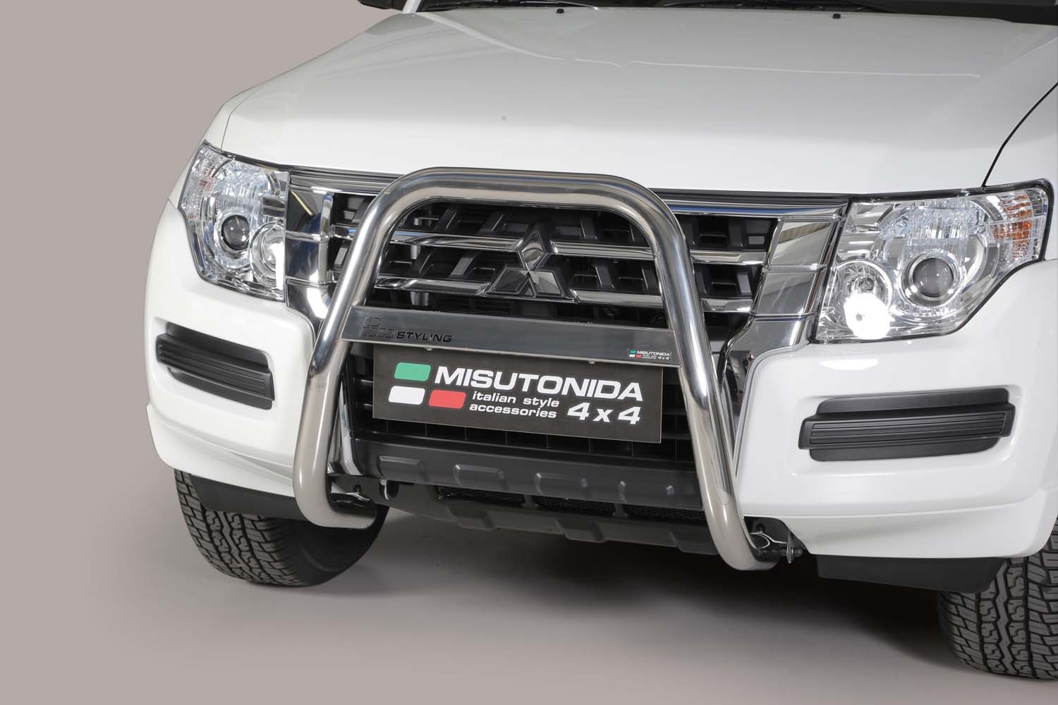 Висок ролбар Misutonida за Mitsubishi Pajero след 2015 година